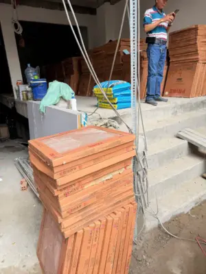 573 Thùng Gạch PRIME 60×60 Cập Bến Công Trình Lý Thái Tổ – VINA HOUSE Tiếp Tục Khẳng Định Uy Tín Qua Từng Đơn Hàng!
